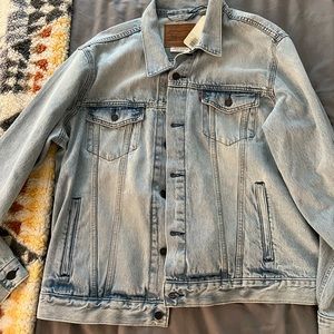 *NWT Levi Denim Jacket